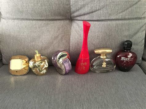 frascos de perfume vacios